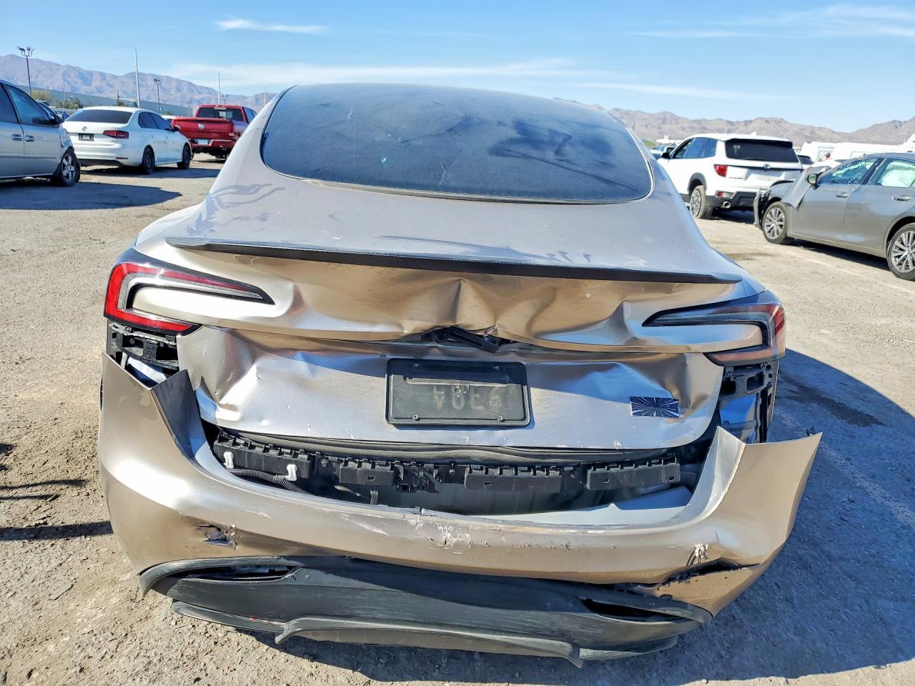 2024 Tesla Model 3 - zdjęcie 6