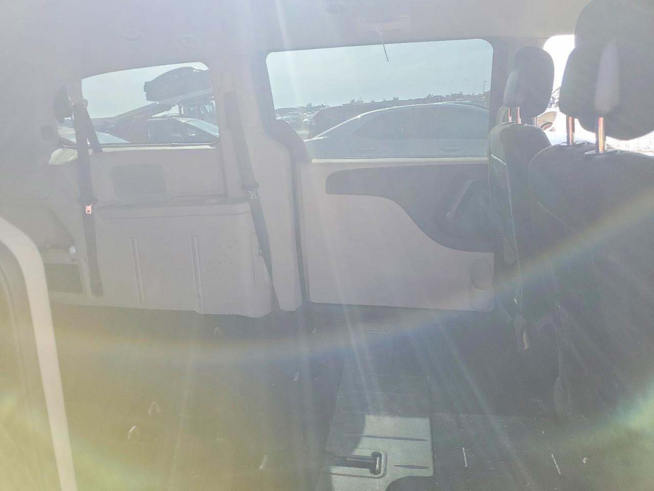 2017 Dodge Grand Caravan Se - zdjęcie 11