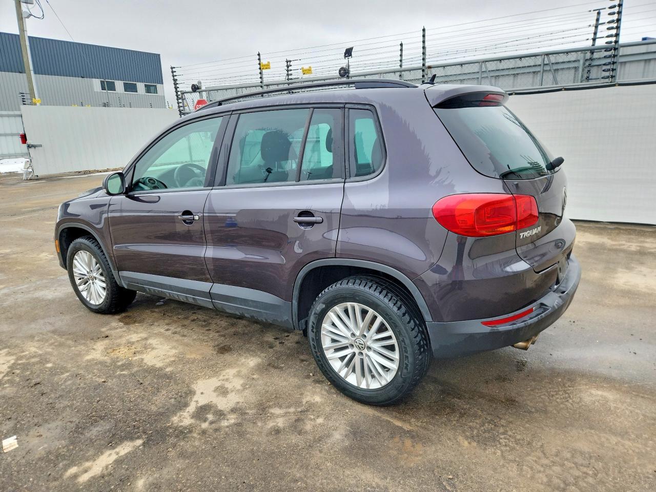 2016 Volkswagen Tiguan Comfortline - zdjęcie 2