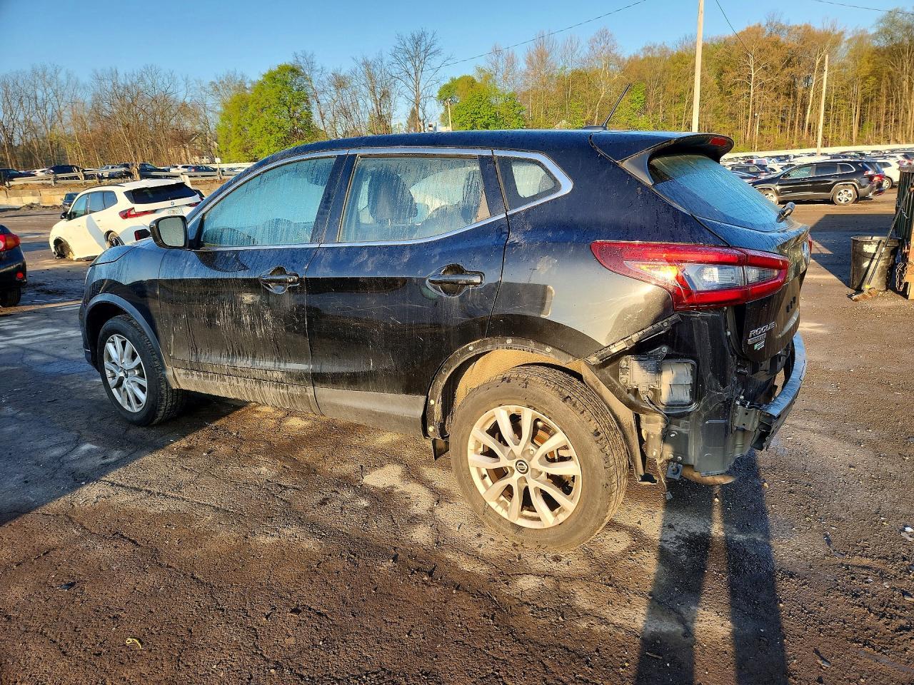 2021 Nissan Rogue Sport S - zdjęcie 2