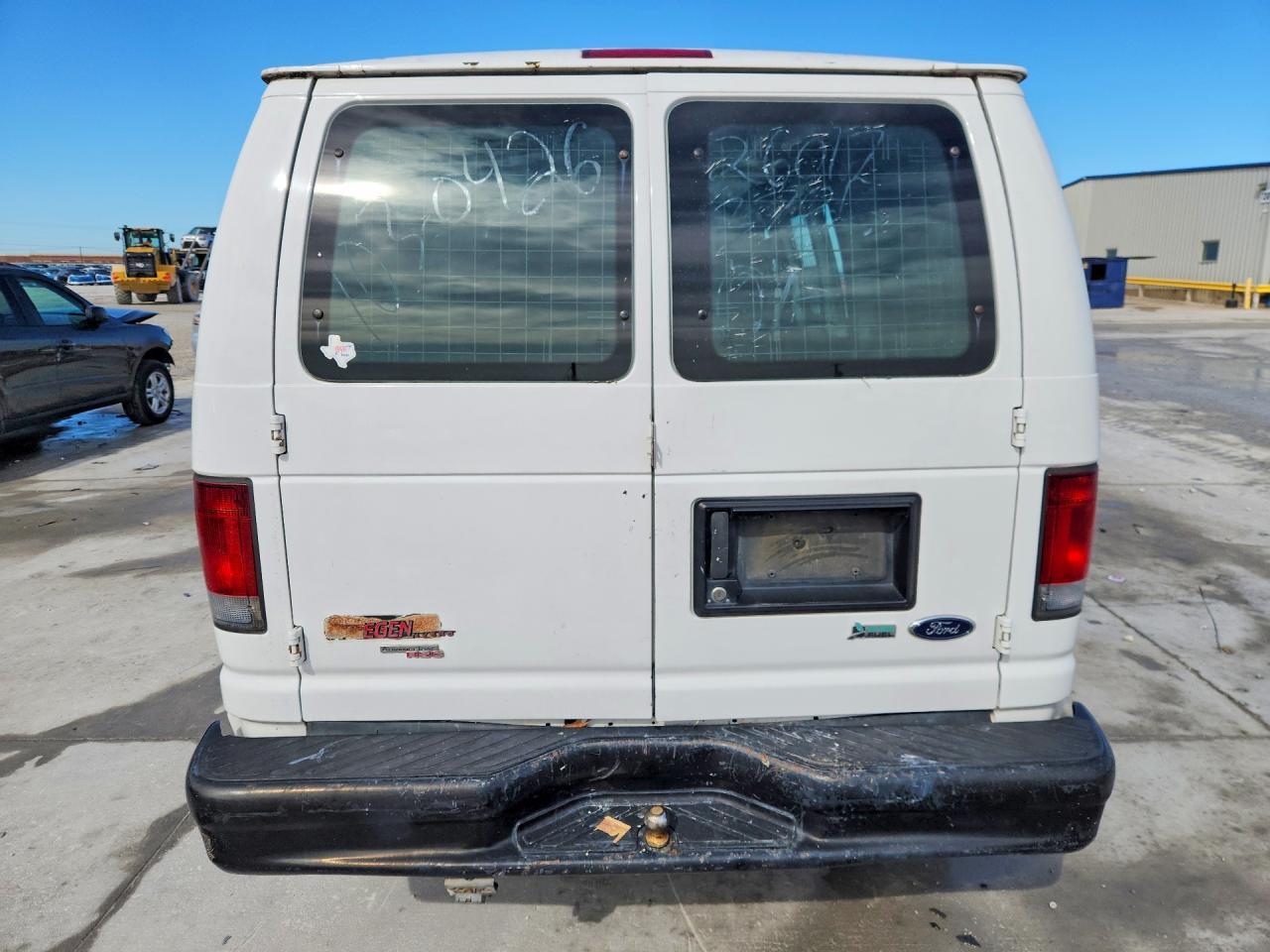 2013 Ford Econoline E250 Van - zdjęcie 6
