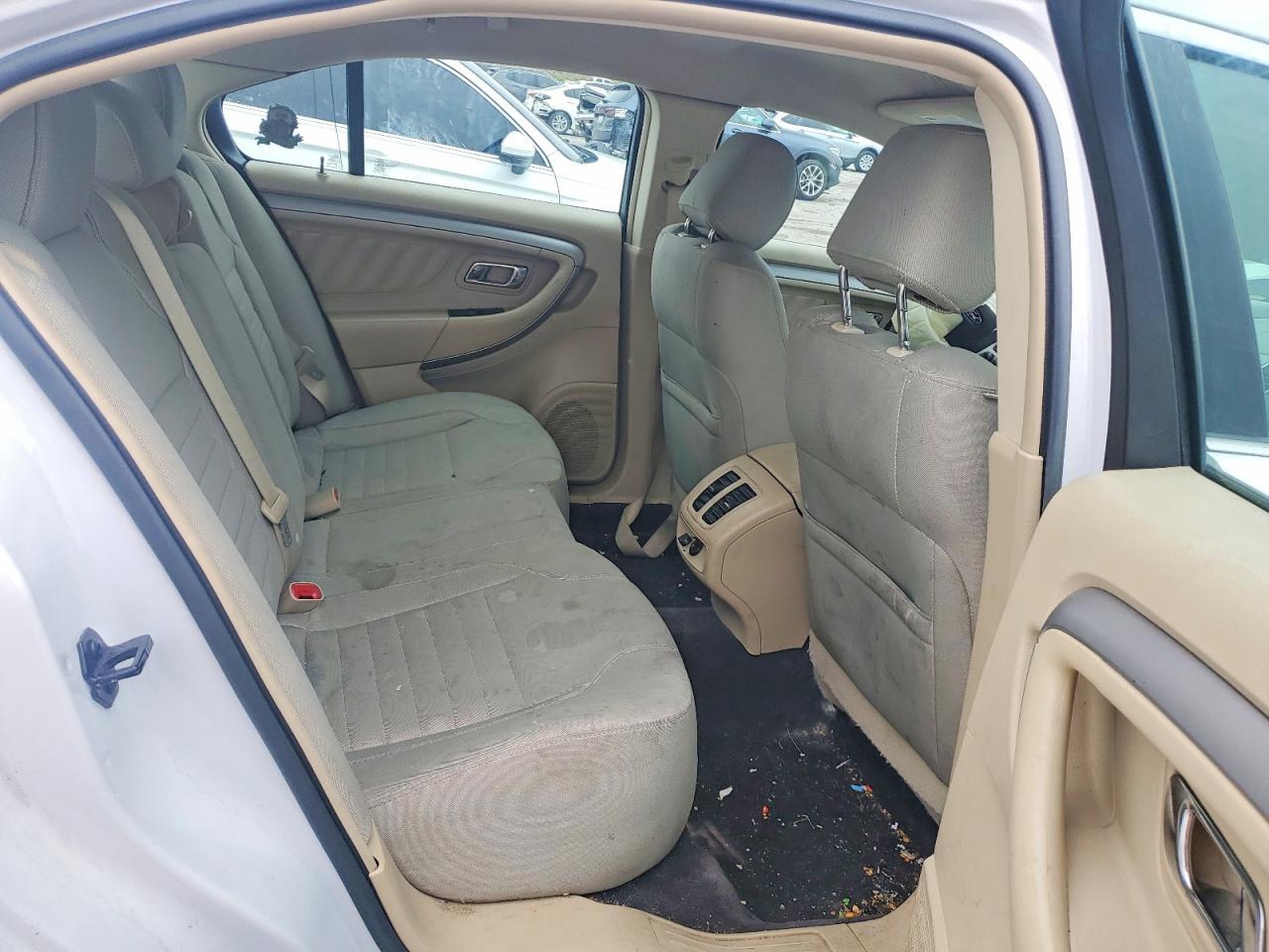 2017 Ford Taurus - zdjęcie 10