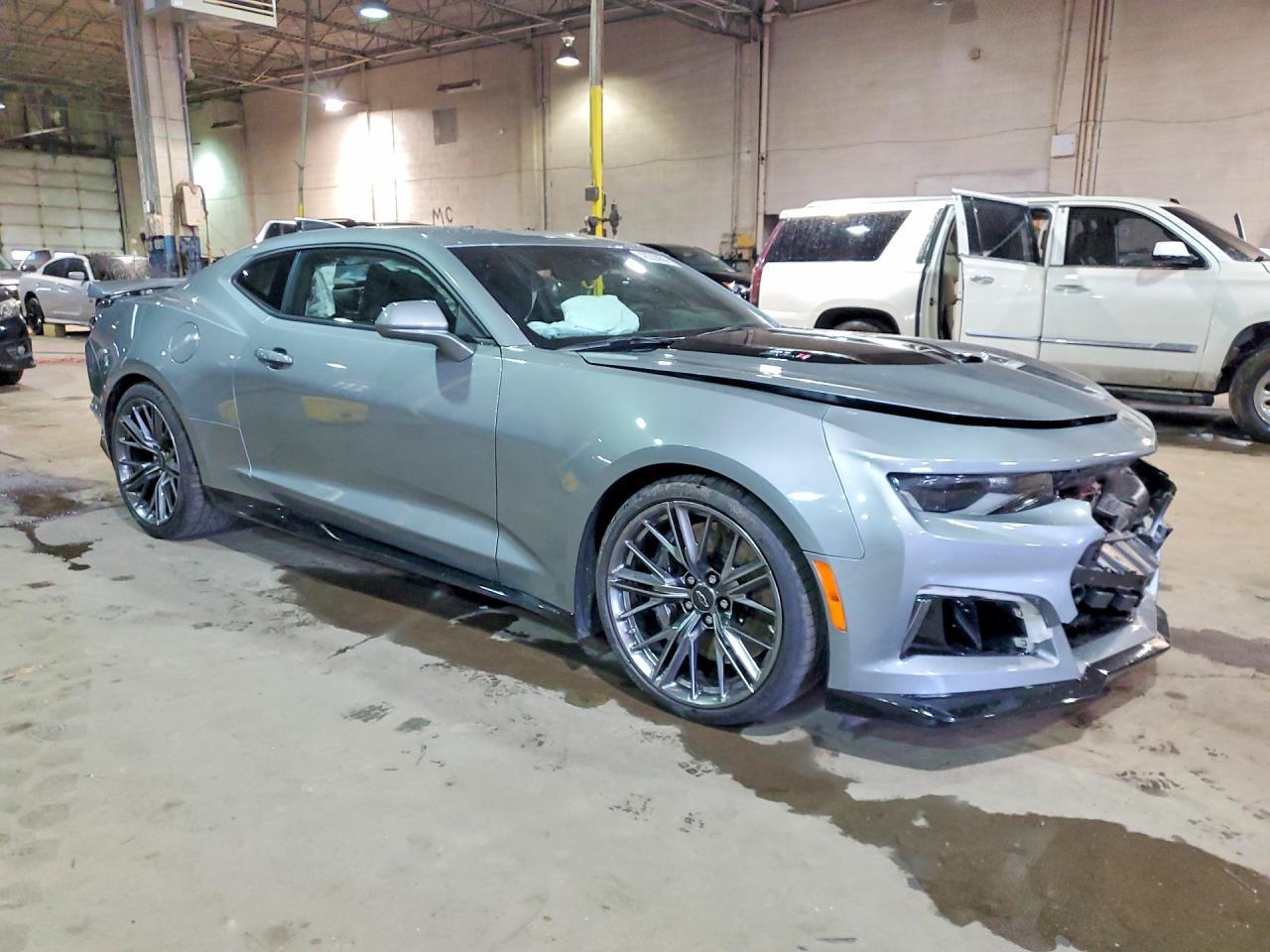 2023 Chevrolet Camaro Zl1 - zdjęcie 4