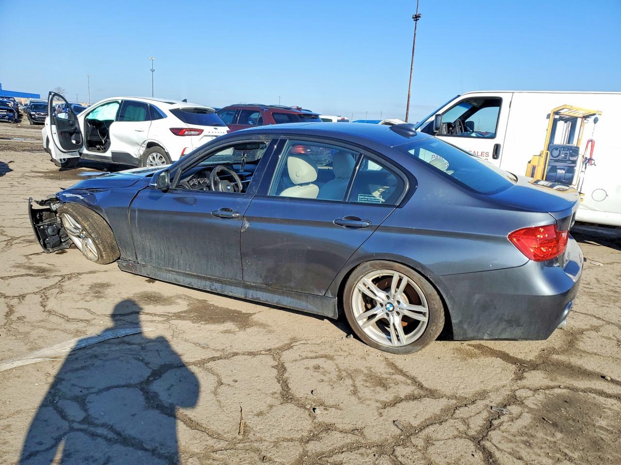 2015 BMW 335 Xi - zdjęcie 2