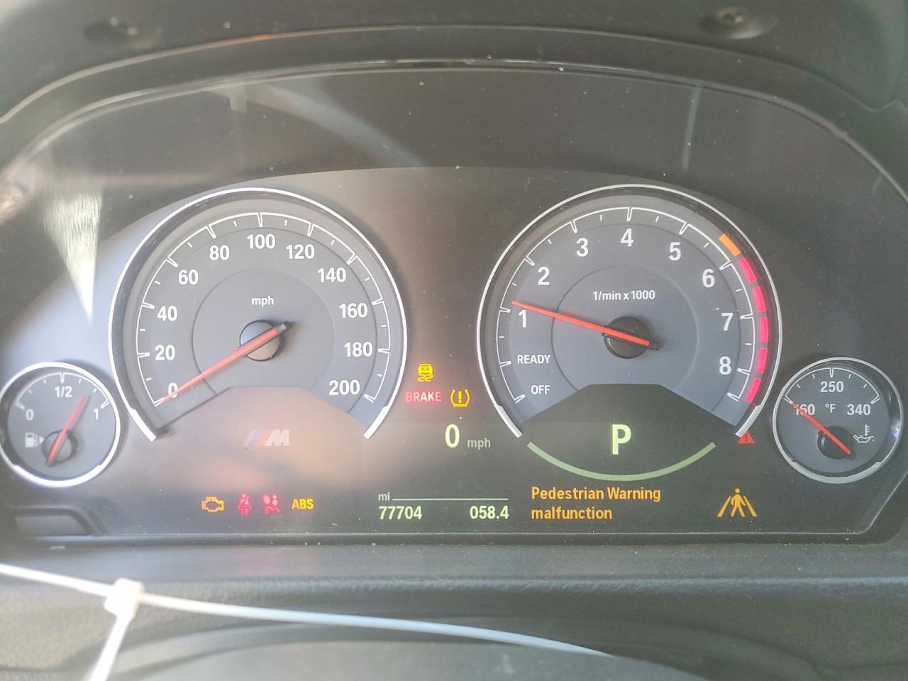 2015 BMW M4 - zdjęcie 9