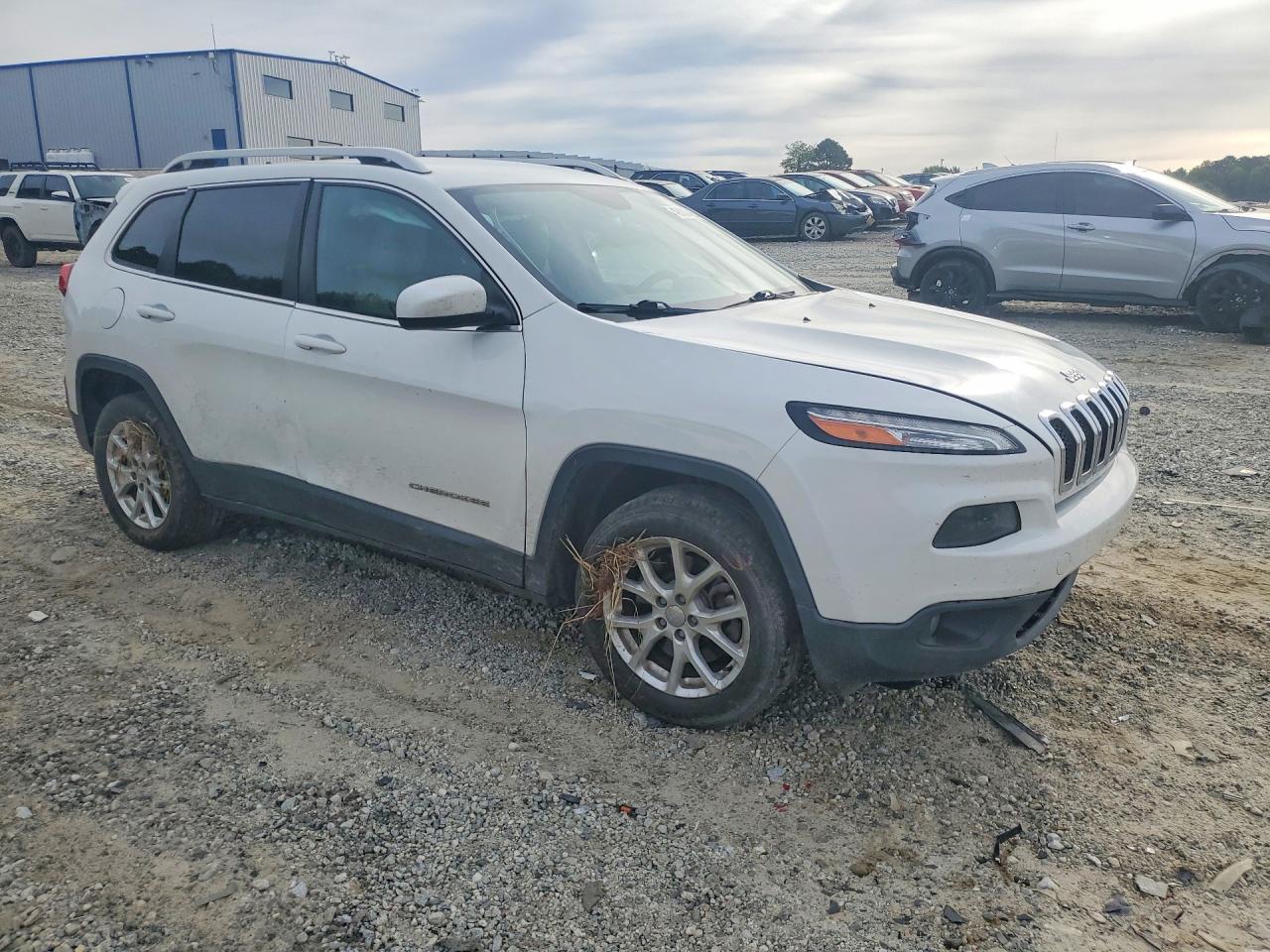 2015 Jeep Cherokee Latitude - zdjęcie 4