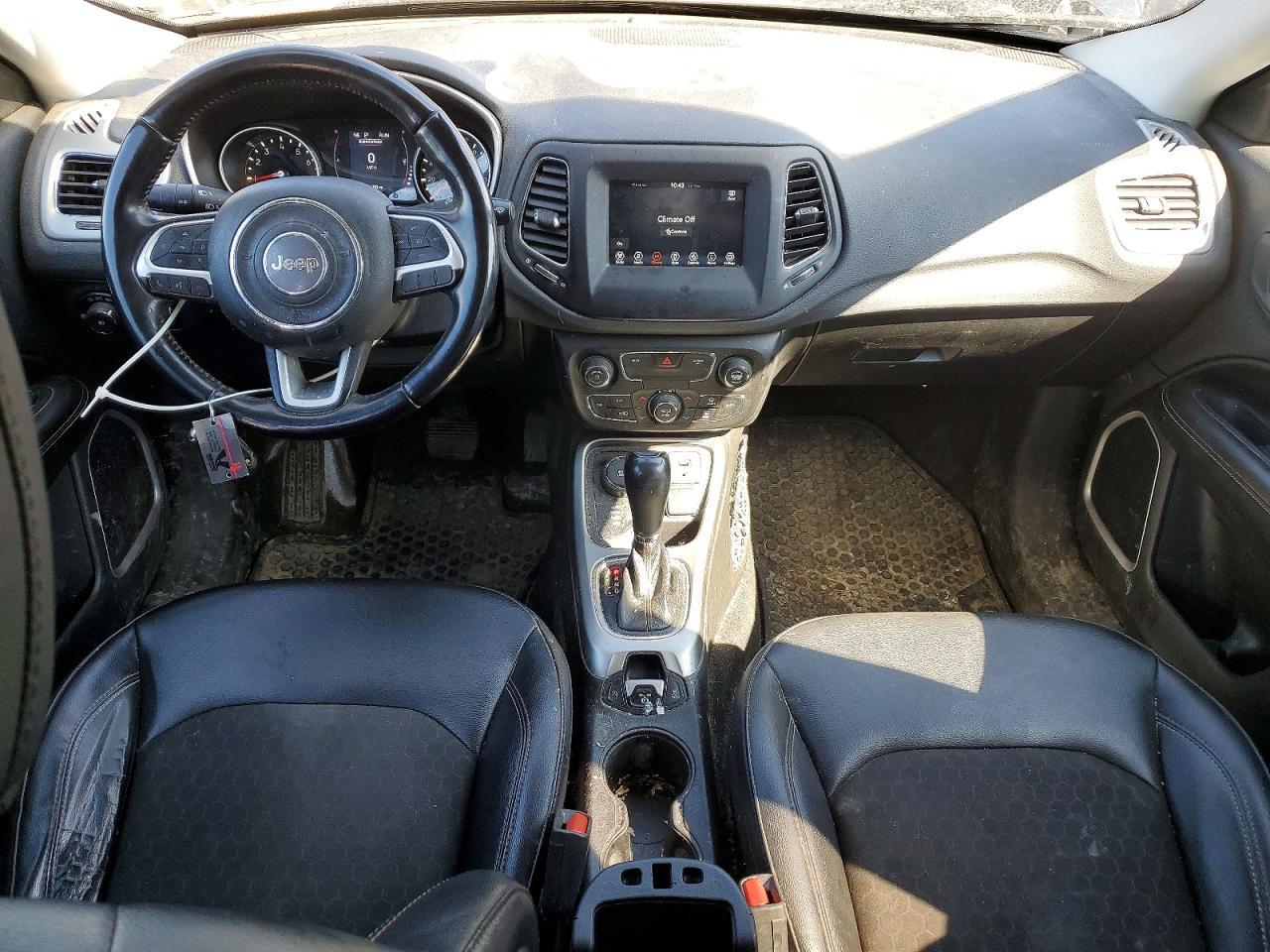 2020 Jeep Compass Latitude - zdjęcie 8