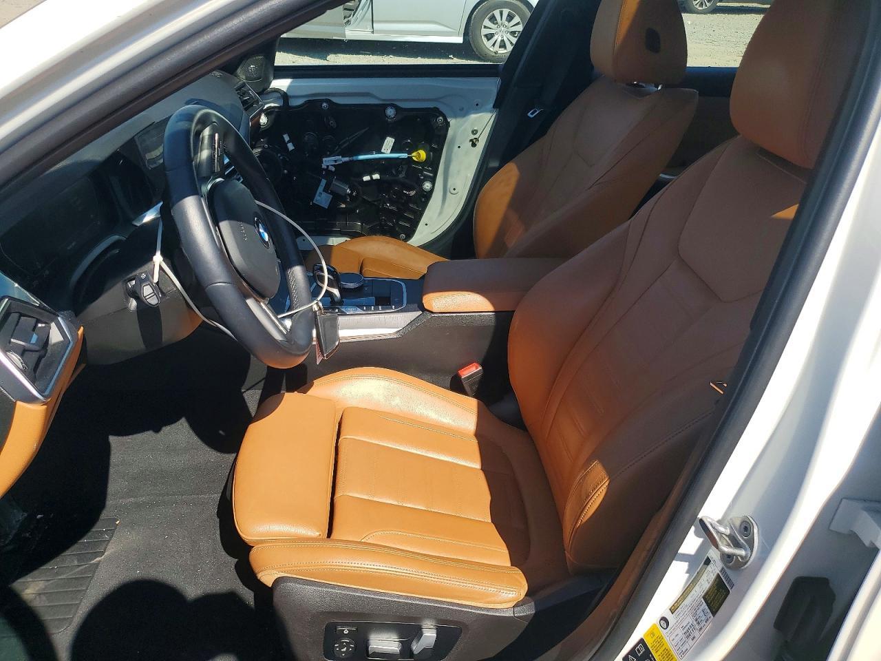 2021 BMW 330Xi - zdjęcie 7