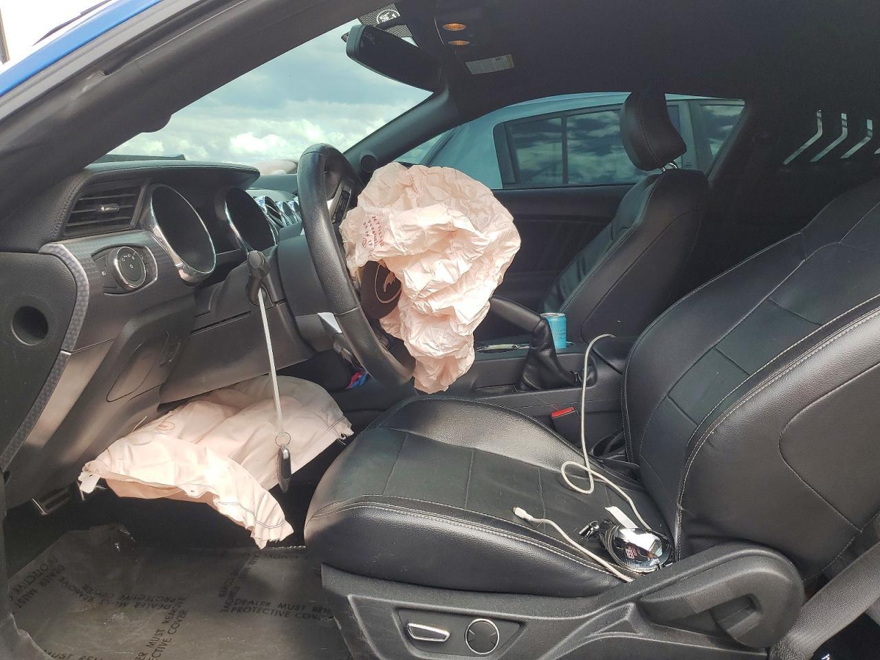 2017 Ford Mustang - zdjęcie 7