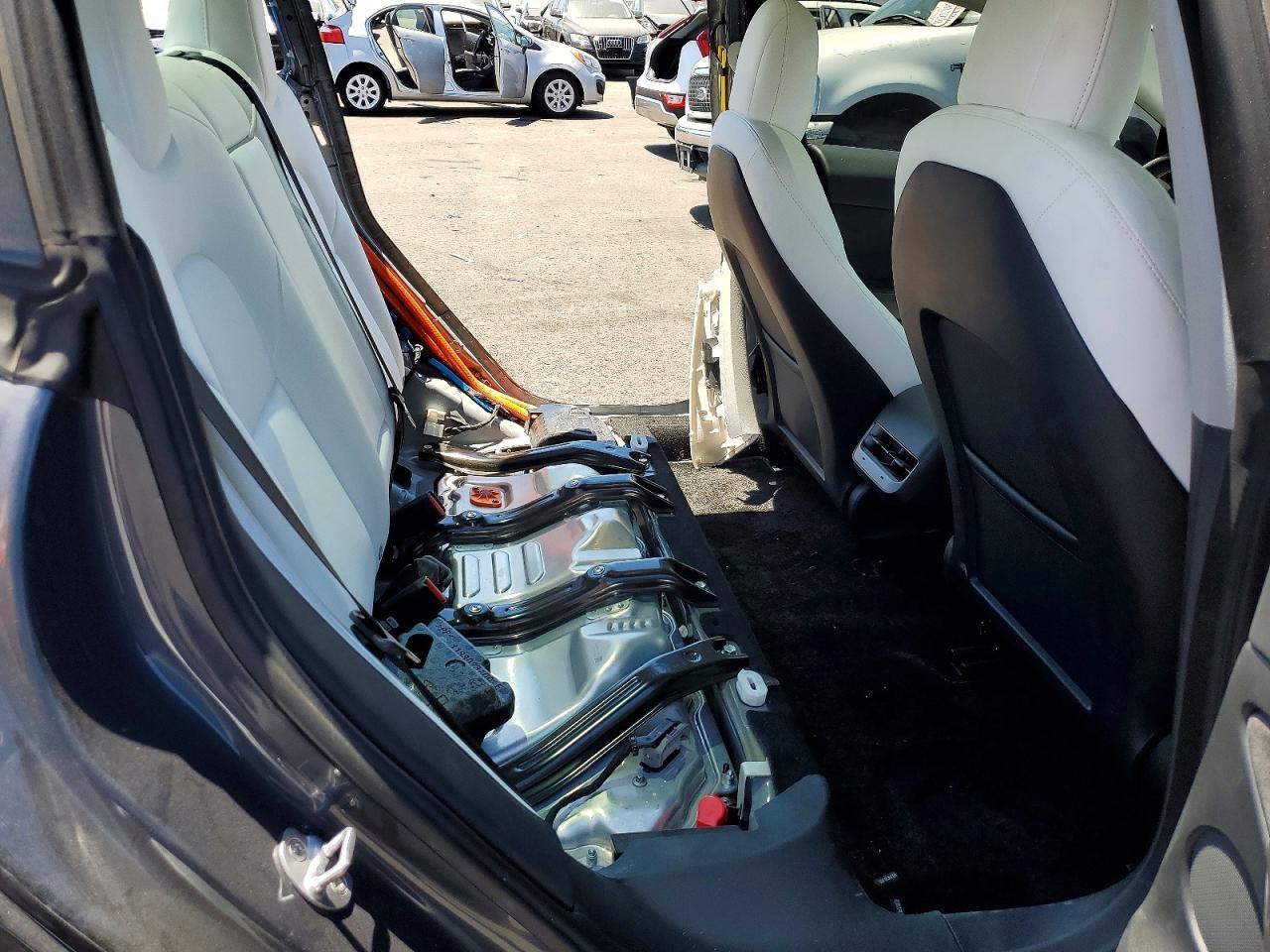 2022 Tesla Model 3 - zdjęcie 10