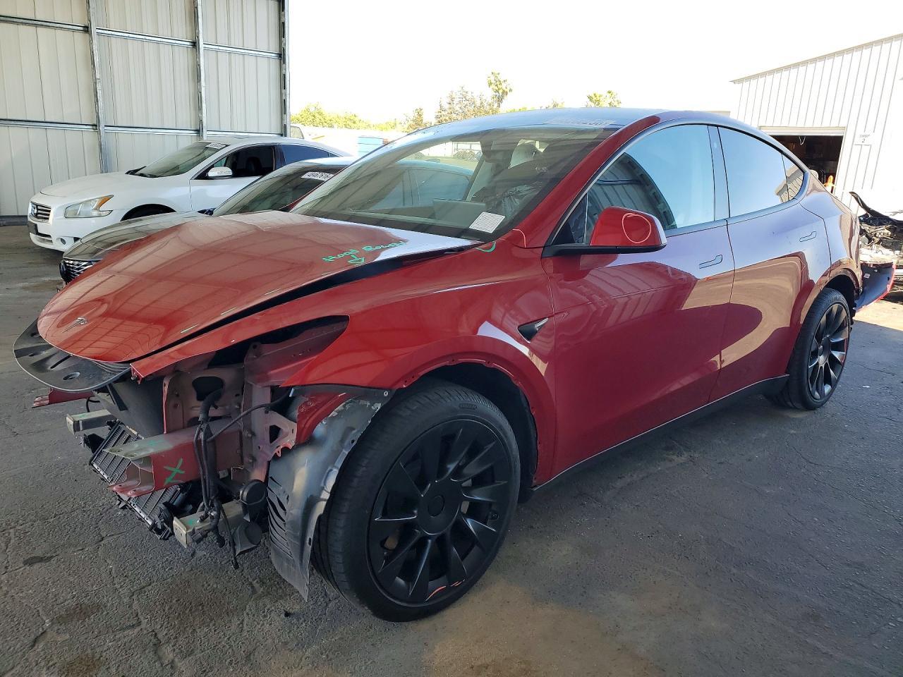 2020 Tesla Model Y - zdjęcie główne