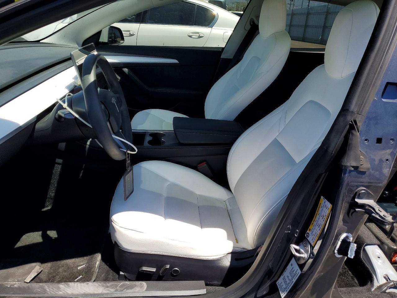 2022 Tesla Model 3 - zdjęcie 7