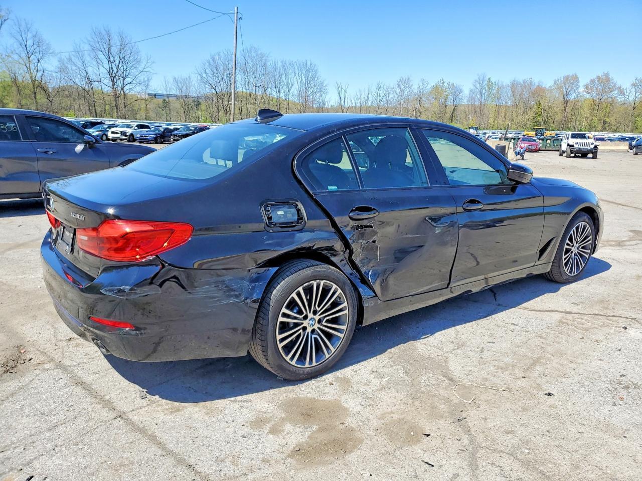 2019 BMW 530 Xi - zdjęcie 3