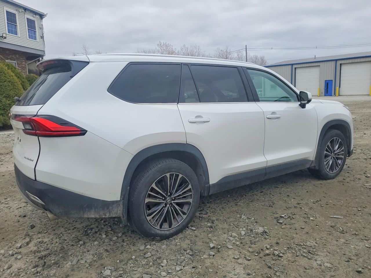 2024 Toyota Grand Highlander Hybrid Max Platinum - zdjęcie 3
