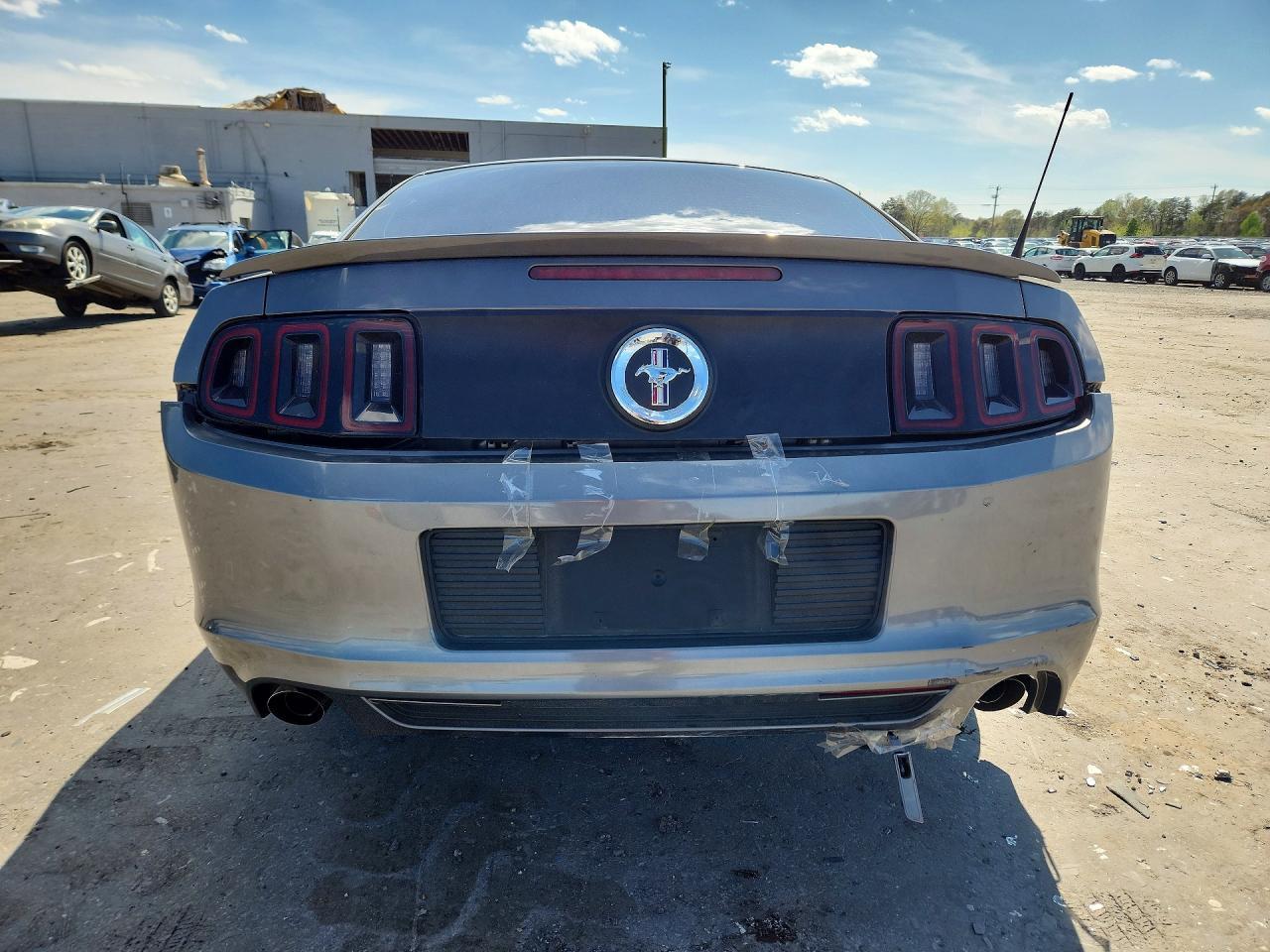 2014 Ford Mustang - zdjęcie 6