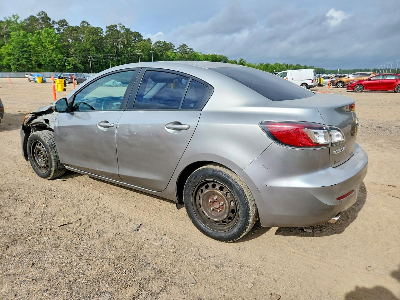 2013 Mazda 3 I - zdjęcie 2