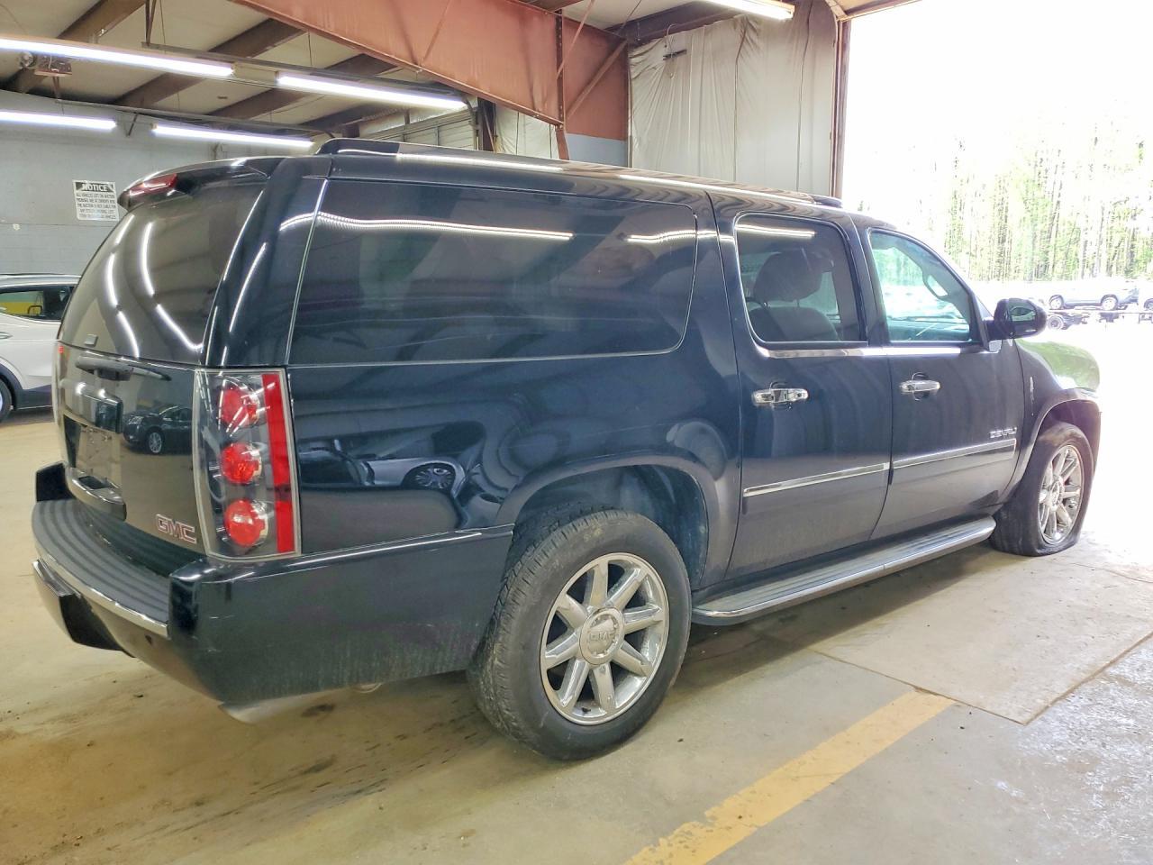 2014 GMC Yukon Xl Denali - zdjęcie 3
