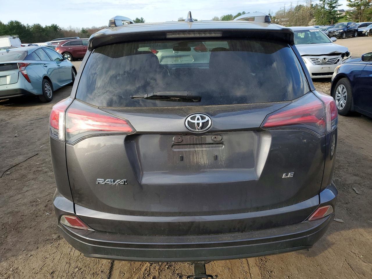 2018 Toyota Rav4 Le - zdjęcie 6