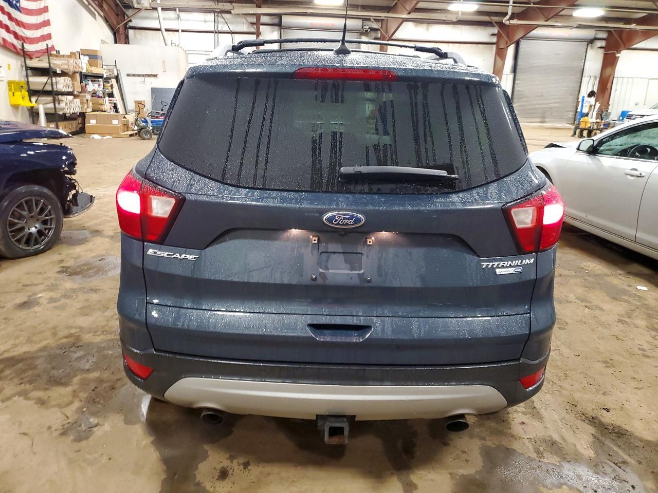2019 Ford Escape Titanium - zdjęcie 6