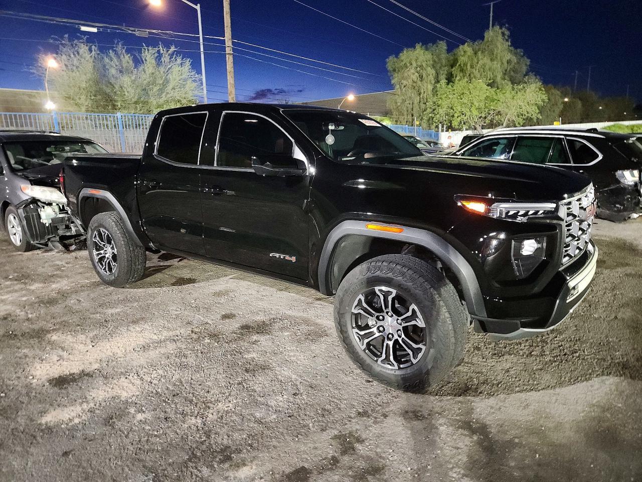 2023 GMC Canyon At4 - zdjęcie 4
