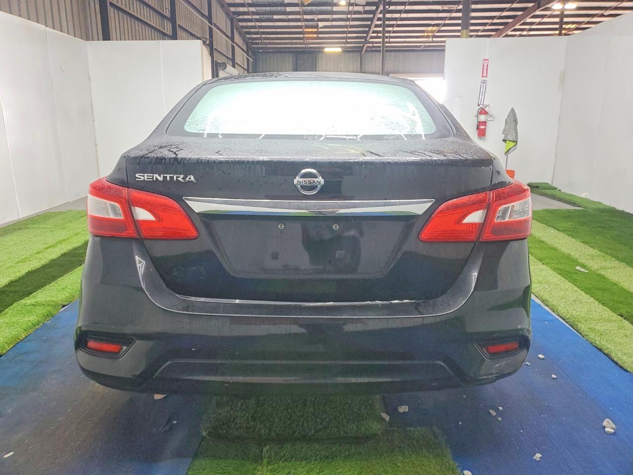 2019 Nissan Sentra S - zdjęcie 6
