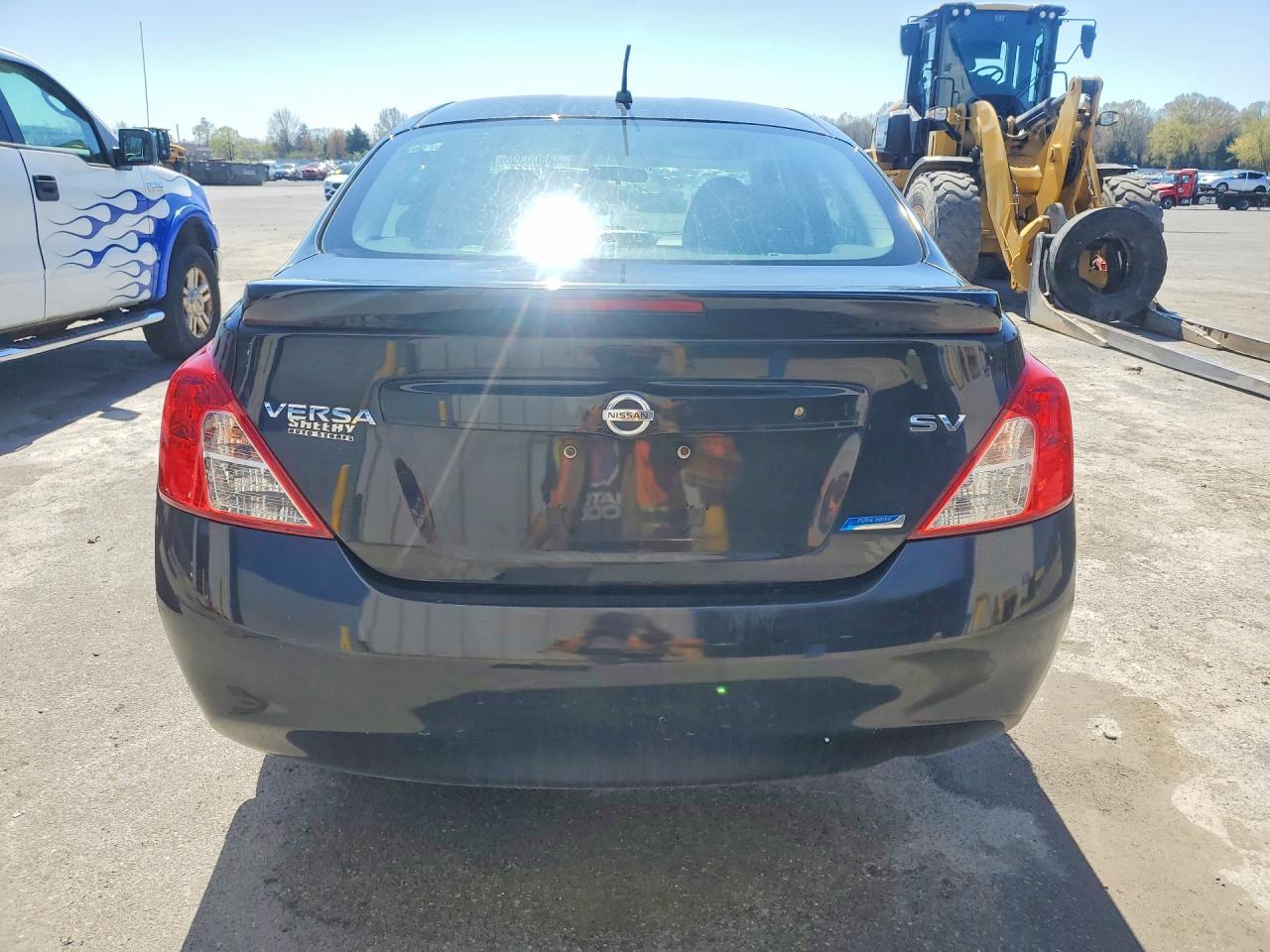 2013 Nissan Versa 1.6 S - zdjęcie 6