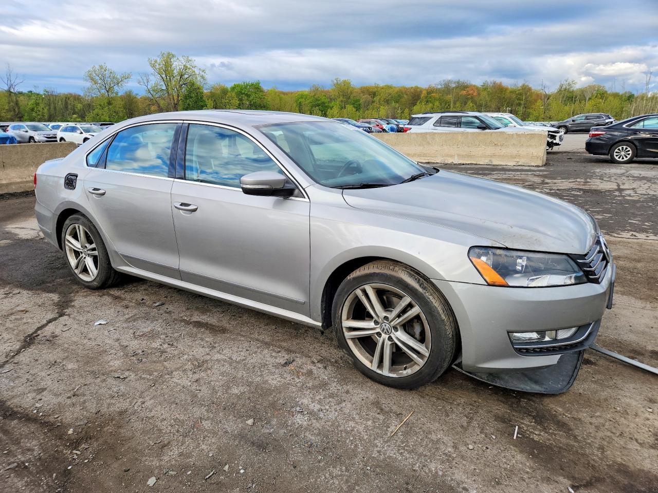 2013 Volkswagen Passat Sel - zdjęcie 4
