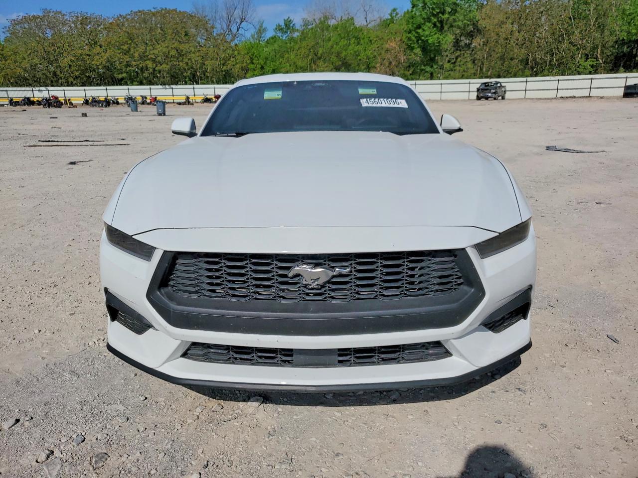 2025 Ford Mustang - zdjęcie 5