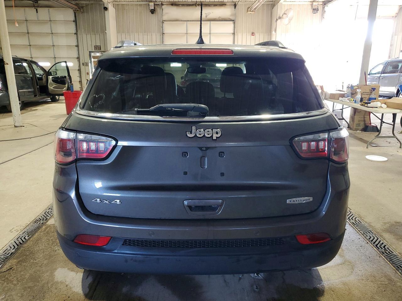 2018 Jeep Compass Latitude - zdjęcie 6