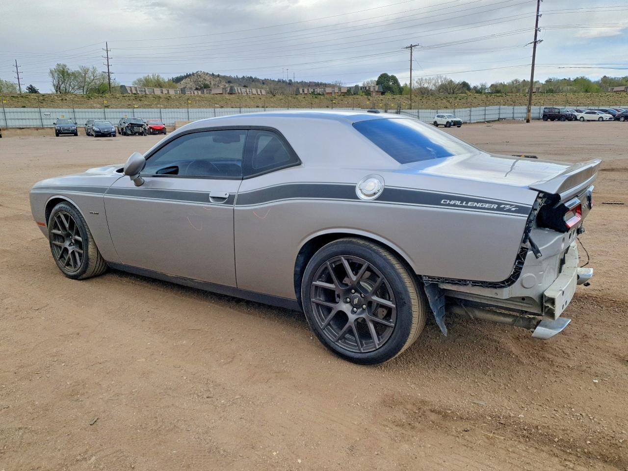 2016 Dodge Challenger R - zdjęcie 2