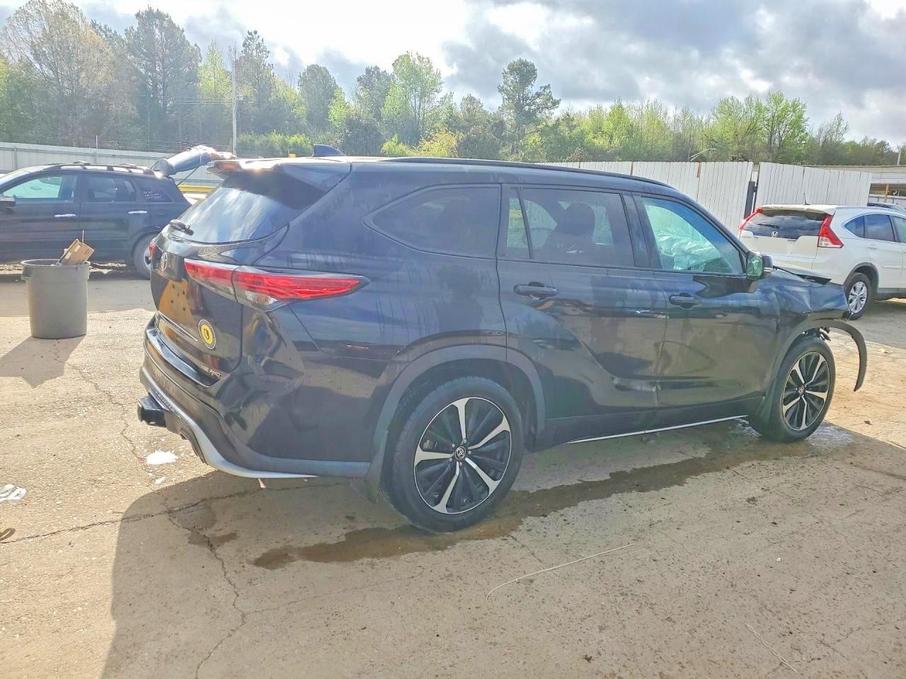 2021 Toyota Highlander Xse - zdjęcie 3