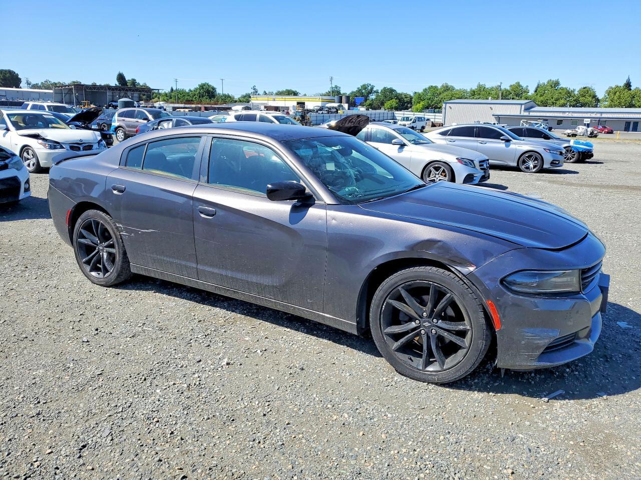 2018 Dodge Charger Sxt - zdjęcie 4