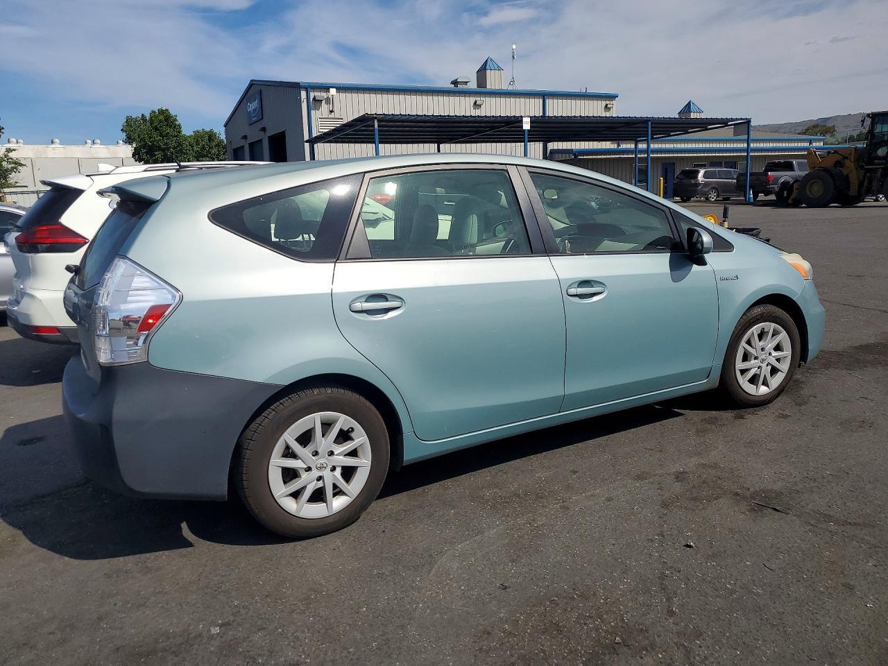 2014 Toyota Prius V Three - zdjęcie 3