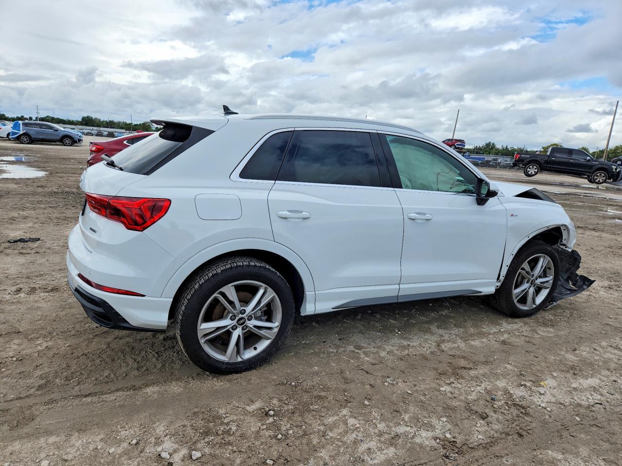 2021 Audi Q3 Premium S Line 45 - zdjęcie 3