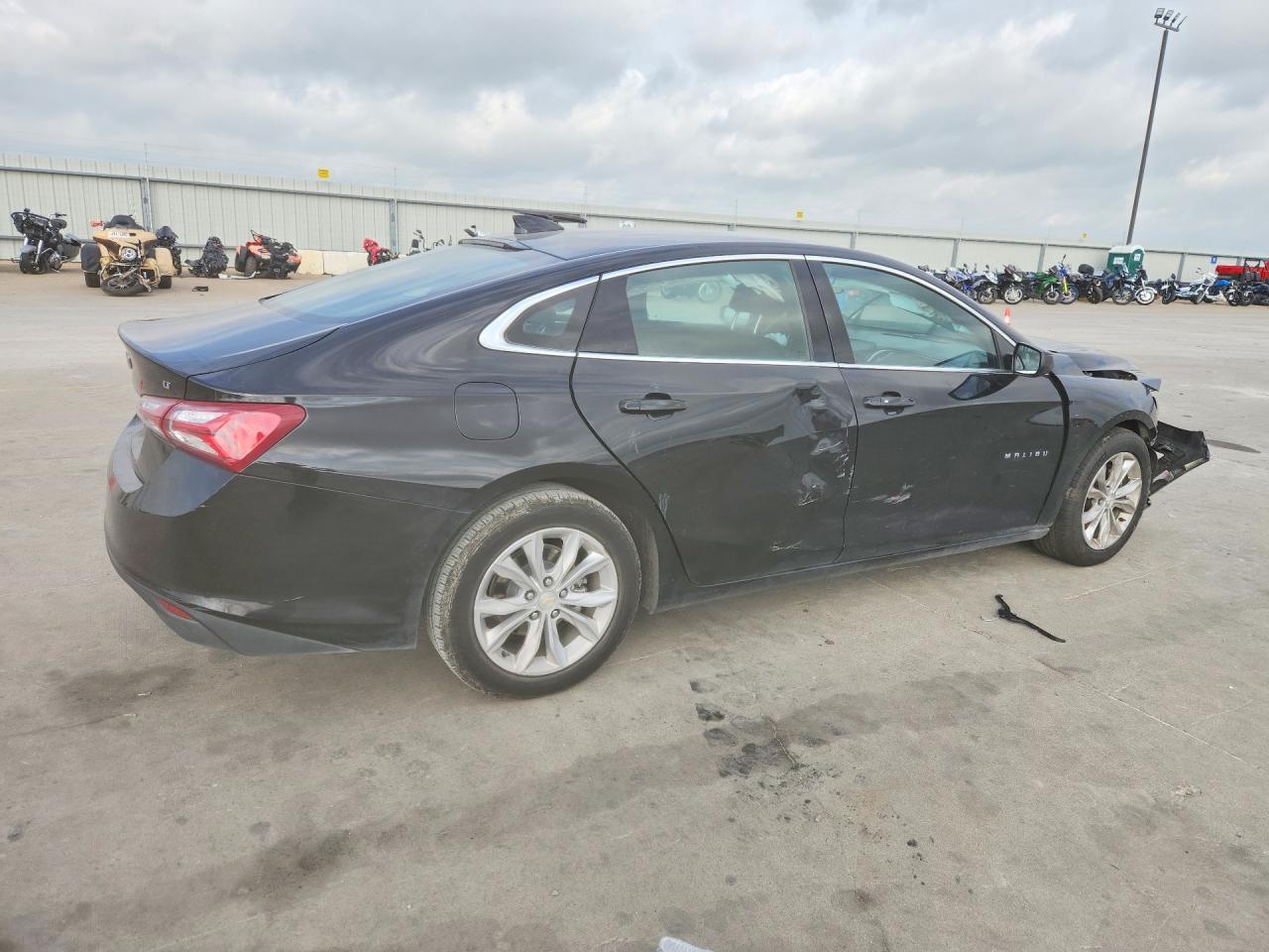 2022 Chevrolet Malibu Lt - zdjęcie 3