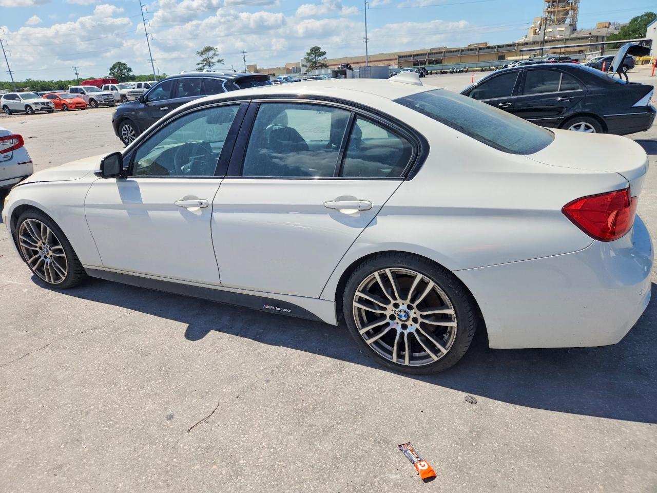 2015 BMW 335 I - zdjęcie 2