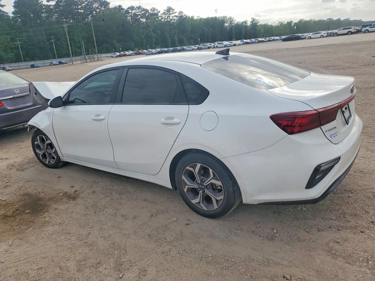 2021 Kia Forte Lxs - zdjęcie 2