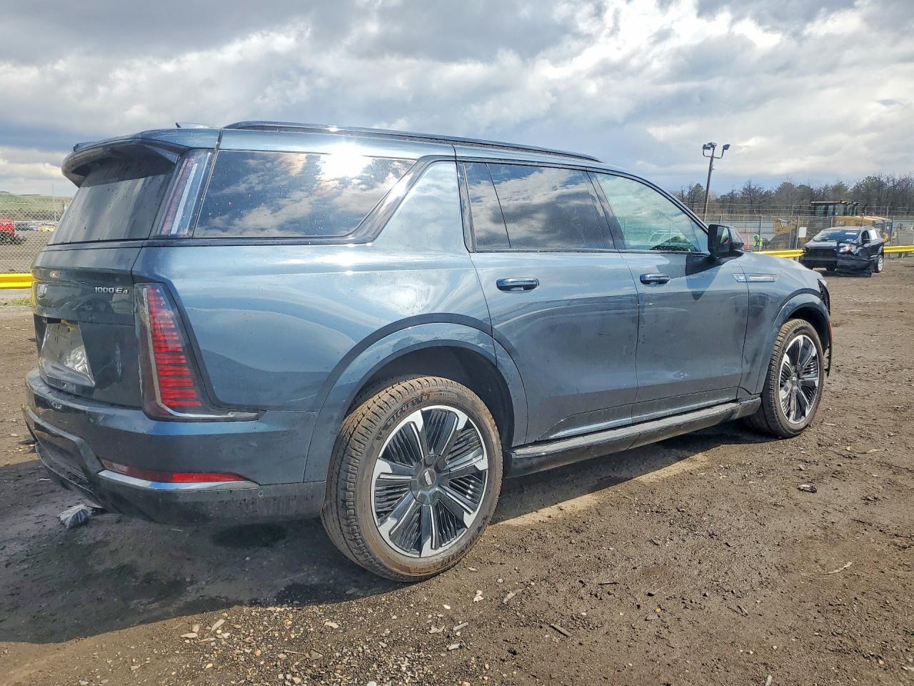 2026 Cadillac Escalade Iq L Sport-2 - zdjęcie 3