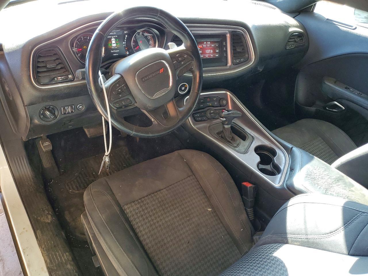 2017 Dodge Challenger R - zdjęcie 9