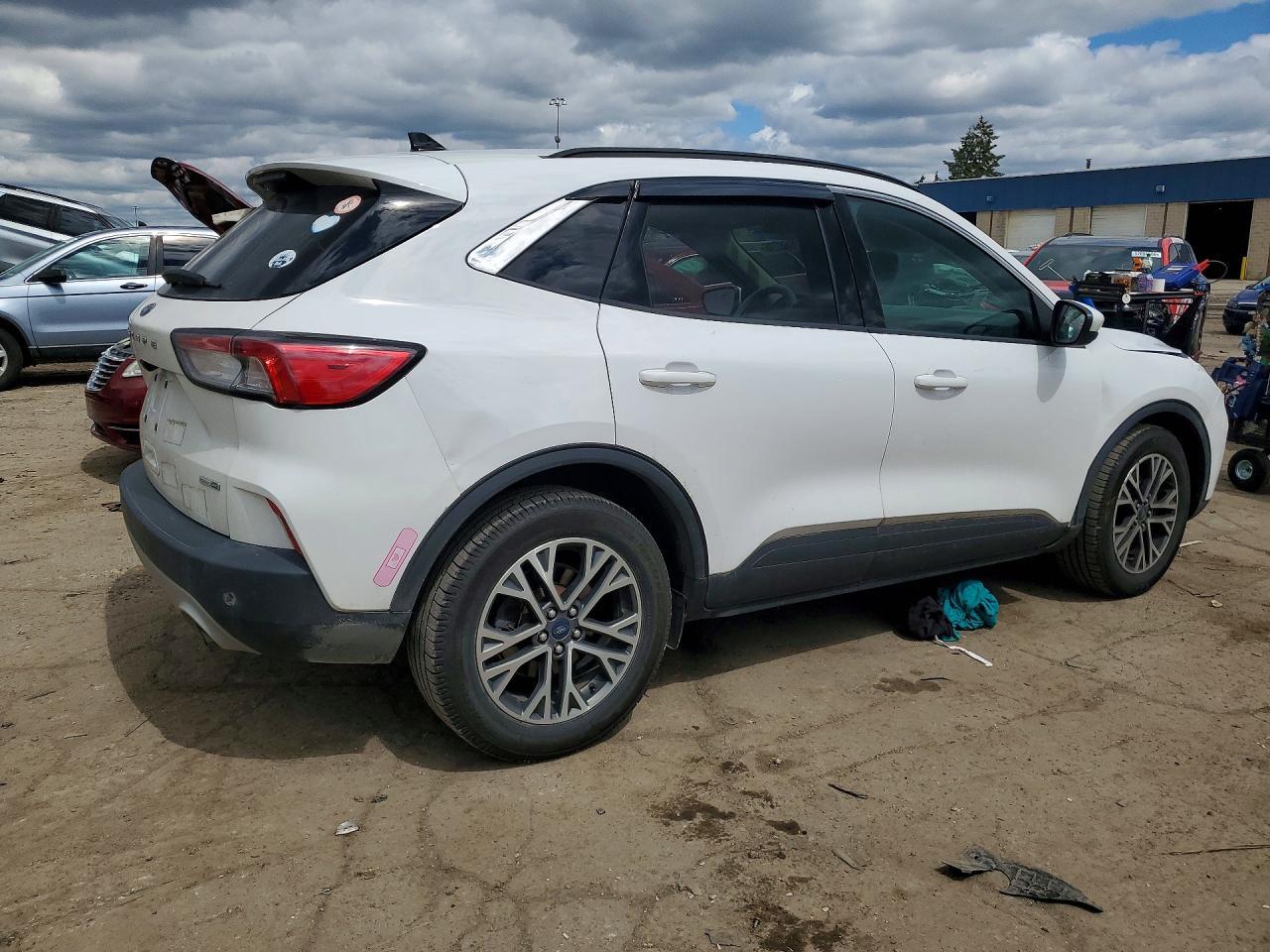 2020 Ford Escape Sel - zdjęcie 3