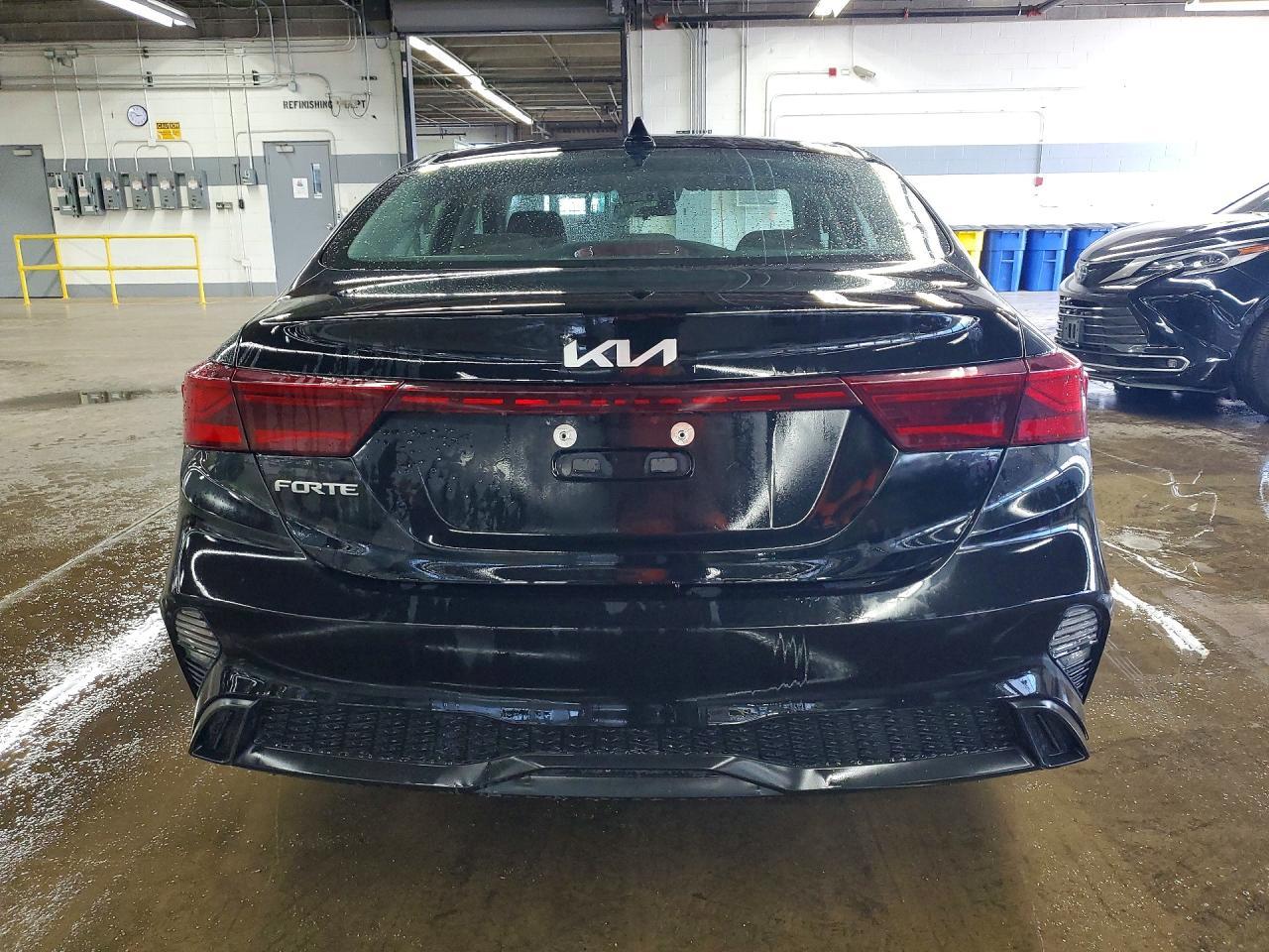 2023 Kia Forte Lxs - zdjęcie 6