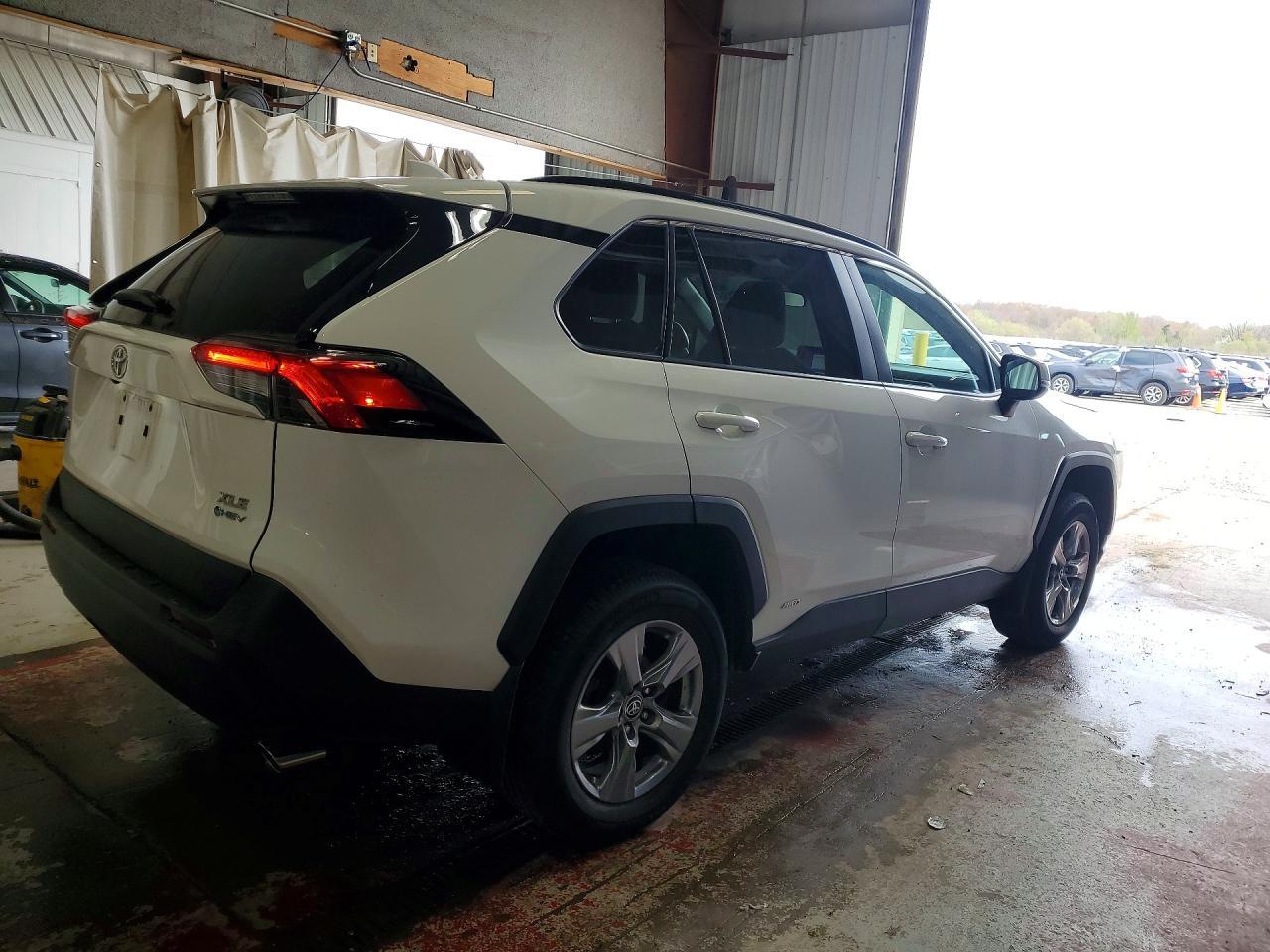 2025 Toyota Rav4 Hybrid Xle - zdjęcie 3