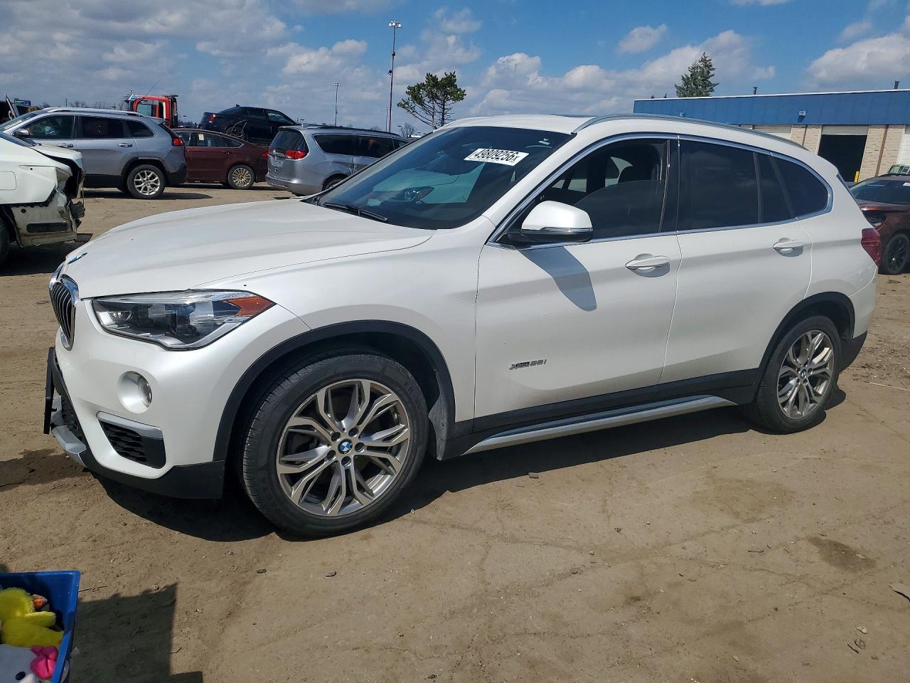 2017 BMW X1 xDrive28I - zdjęcie główne