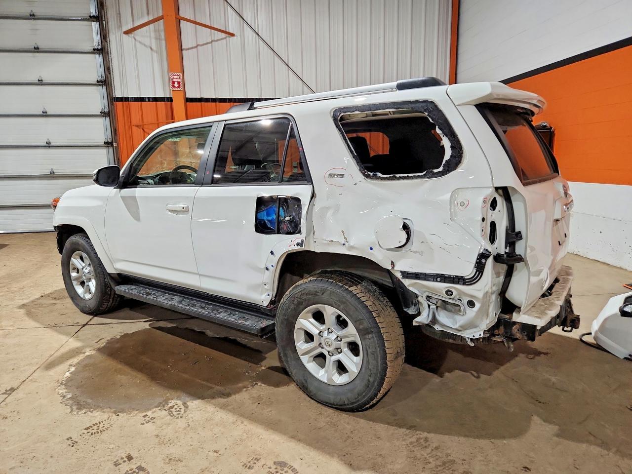 2020 Toyota 4Runner - zdjęcie 2