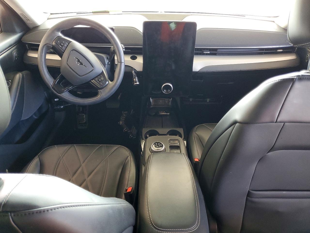 2021 Ford Mustang Mach-E Select - zdjęcie 8