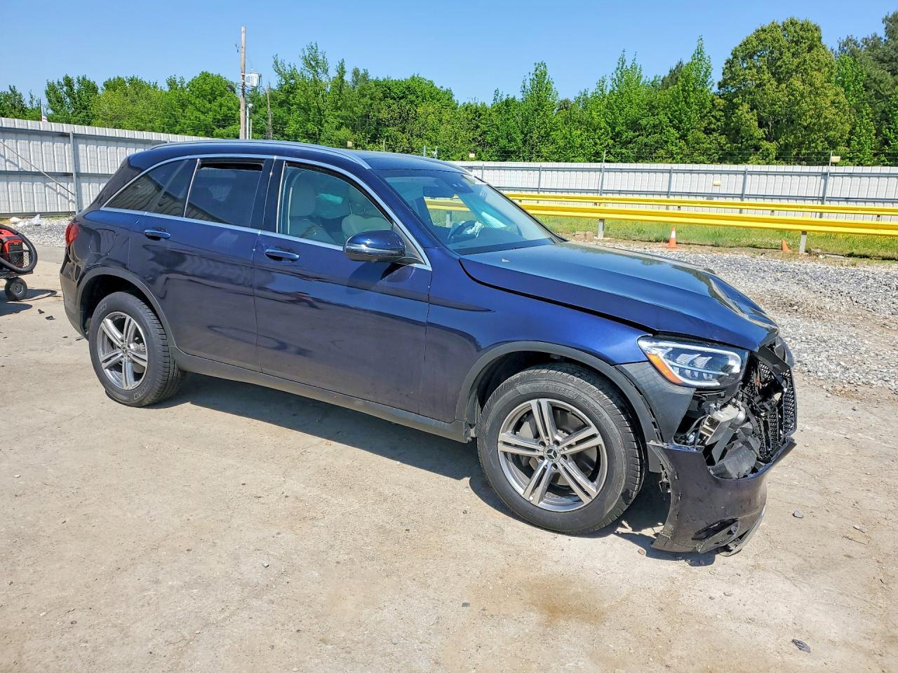 2022 Mercedes-Benz Glc 300 - zdjęcie 4