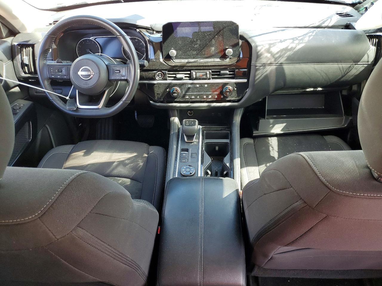 2024 Nissan Pathfinder Sv - zdjęcie 8