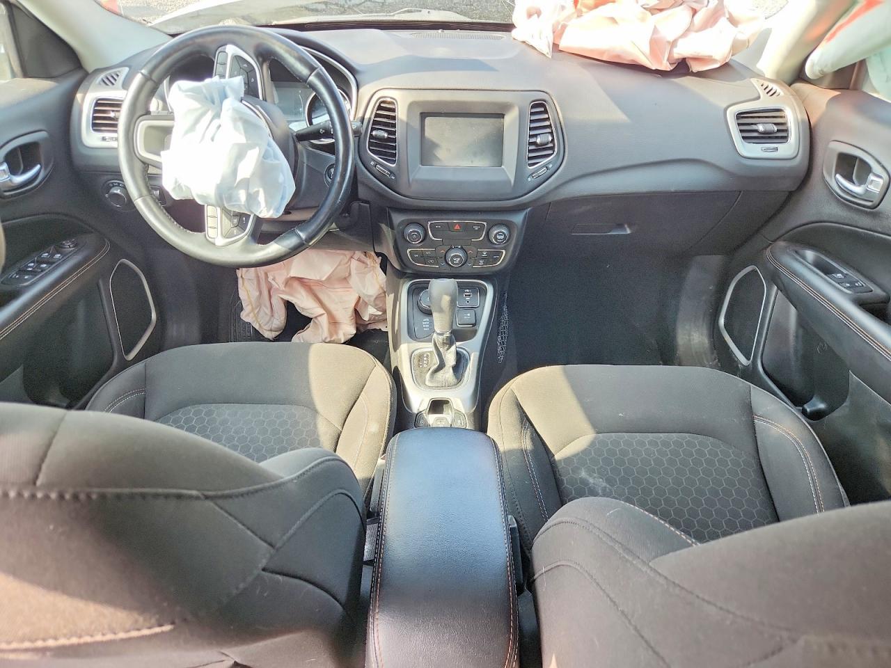 2020 Jeep Compass Sport - zdjęcie 8