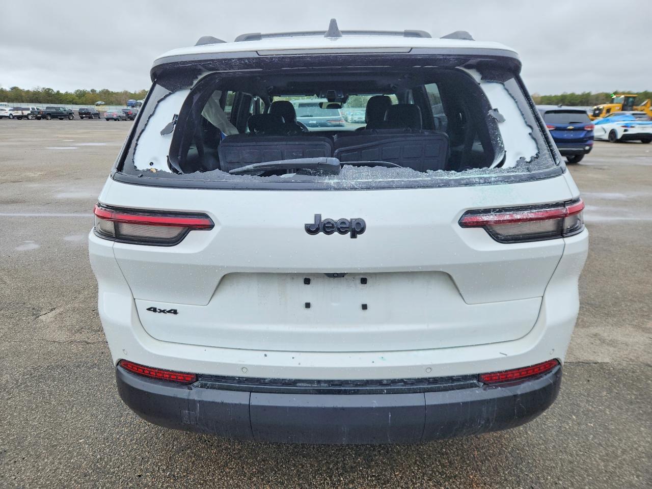 2025 Jeep Grand Cherokee L Laredo - zdjęcie 6