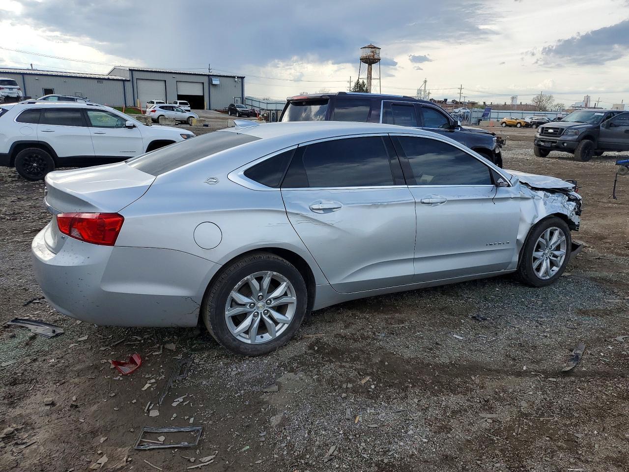 2018 Chevrolet Impala Lt - zdjęcie 3